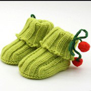 Knit design of baby shoes