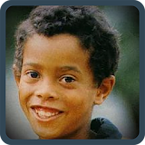 خمن اللاعب من صورة طفولته icon