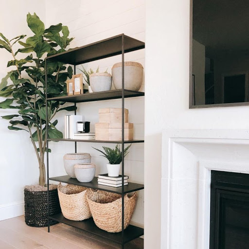 Minimalist Living Room Screen 3