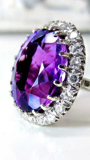 Android application purple diamond wallpaper screenshort