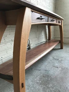 エレガントな木製家具