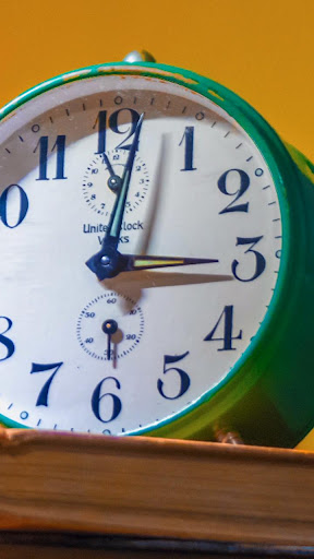 Android application retro clock wallpaper screenshort