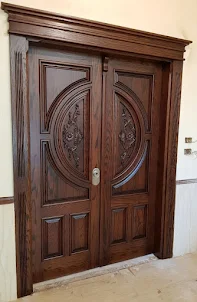 تصميم الباب الخشبي