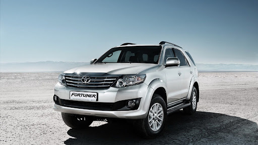 Toyota Fortuner Screen 2